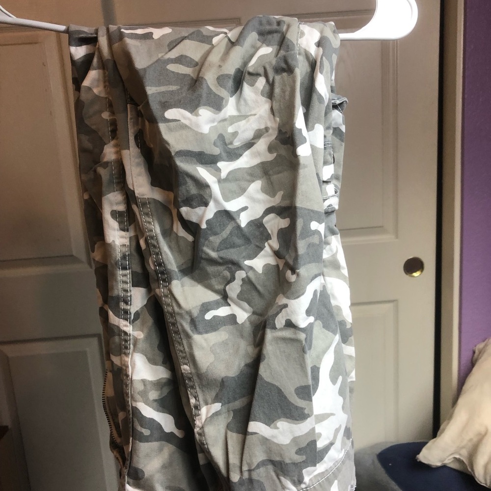 Cargo pants - Picture 3 of 4